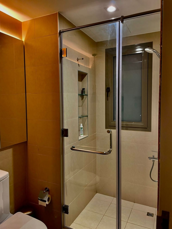 Dubai Modern Bathroom